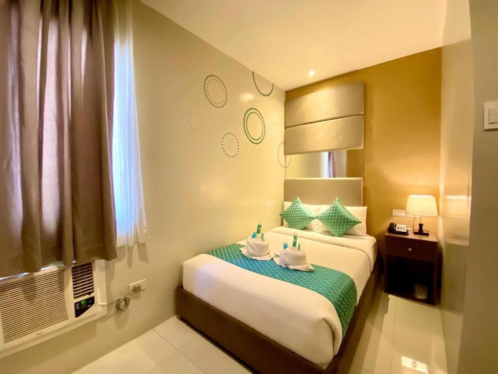 Hotel Estrella Tacloban Exteriör bild