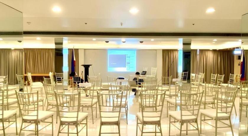 Hotel Estrella Tacloban Exteriör bild