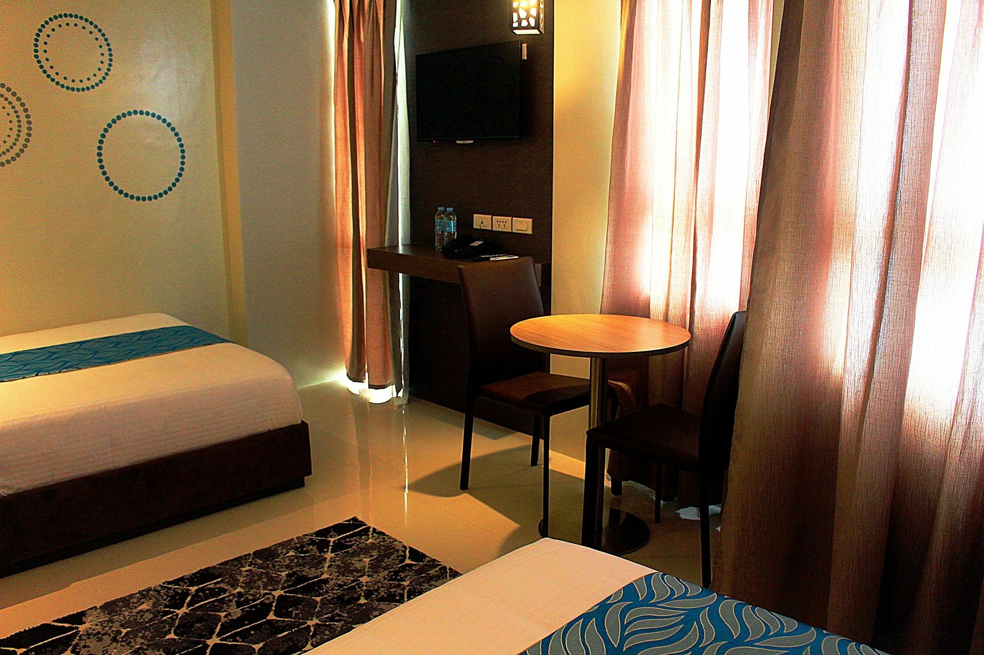 Hotel Estrella Tacloban Exteriör bild